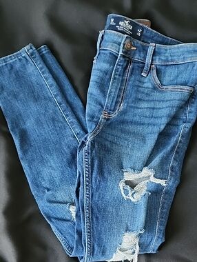 Hollister Women's Skinny Distressed Blue Denim